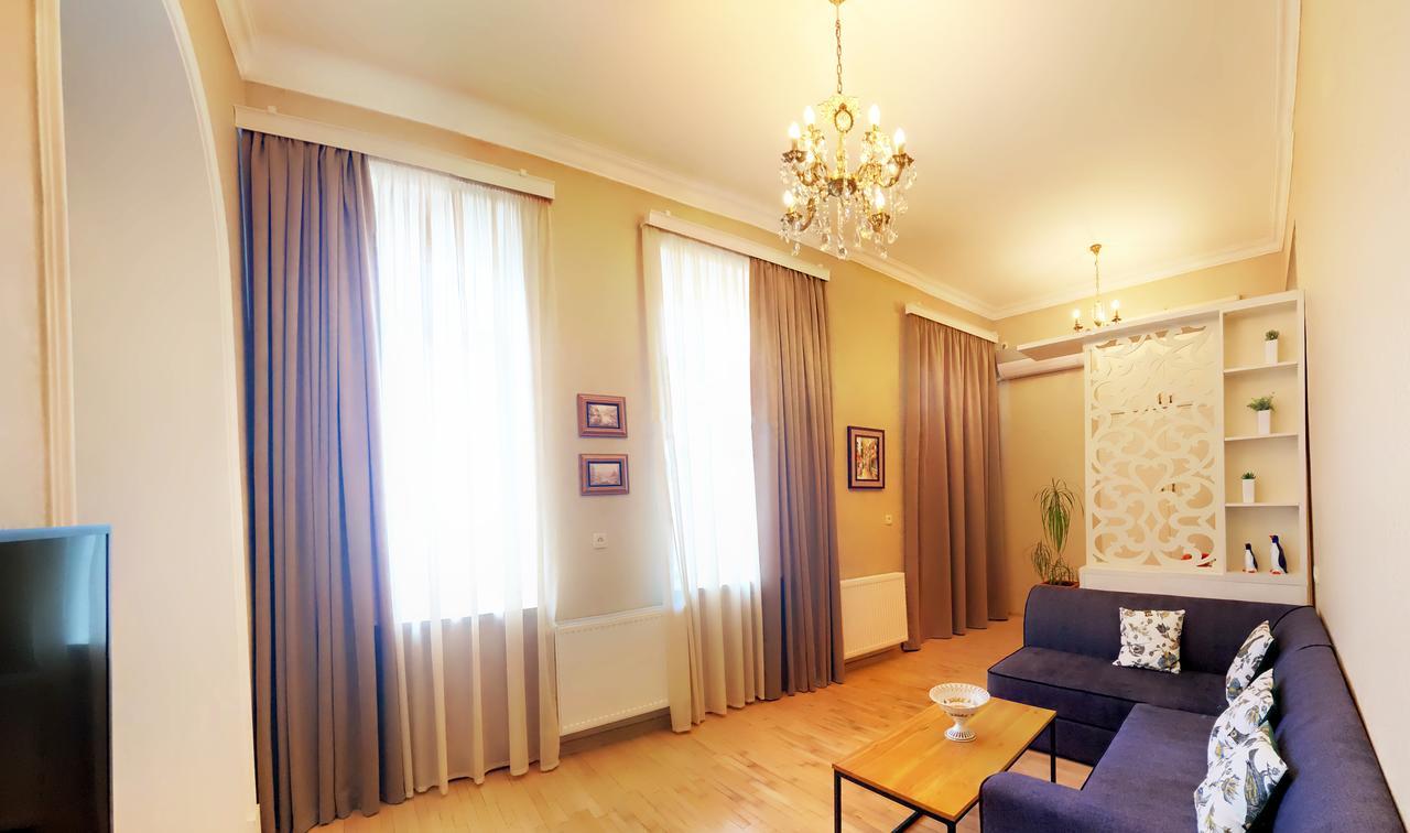شقة Royal District Apt ♛ Tbilisi Center المظهر الخارجي الصورة